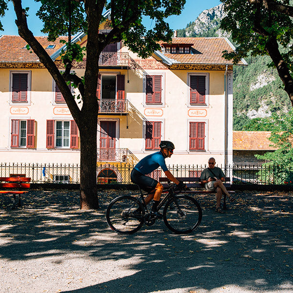 THE SECRET CLIMBS OF THE VÉSUBIE LOOKBOOK