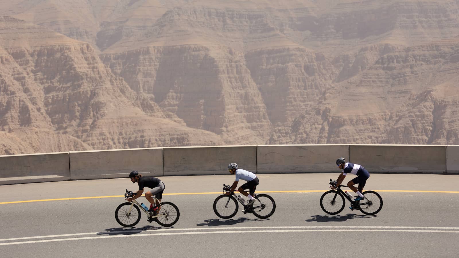 Jebel Jais – A Mountain in the Desert | Café du Cycliste